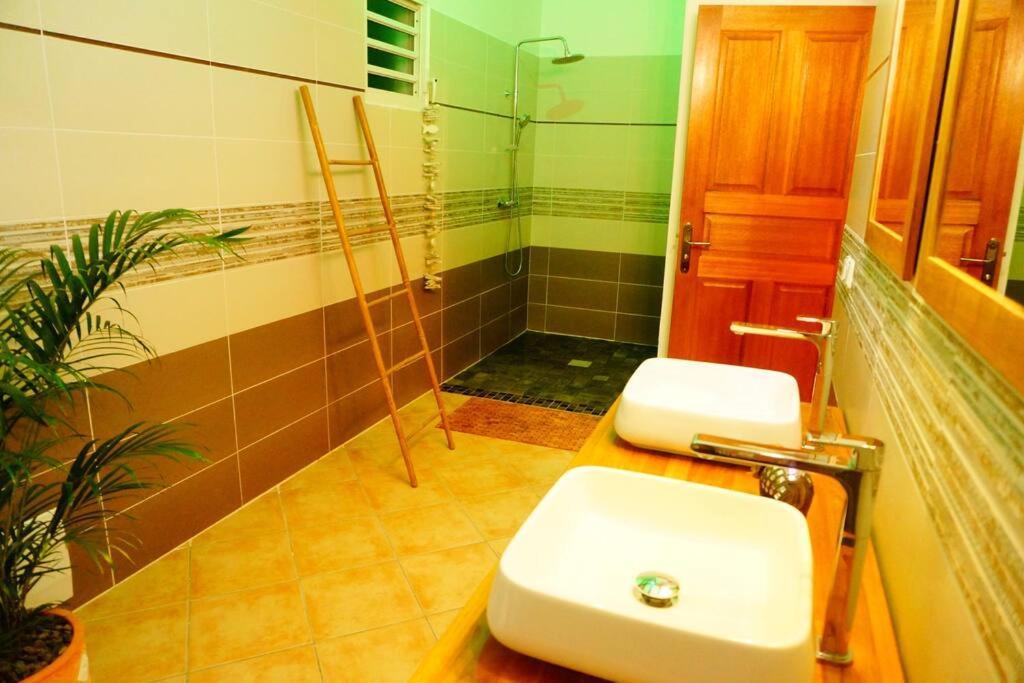 Ti Coin Relax Bungalow Vue Mer Piscine Privee Saint-Francois (Grande-Terre) Exterior foto